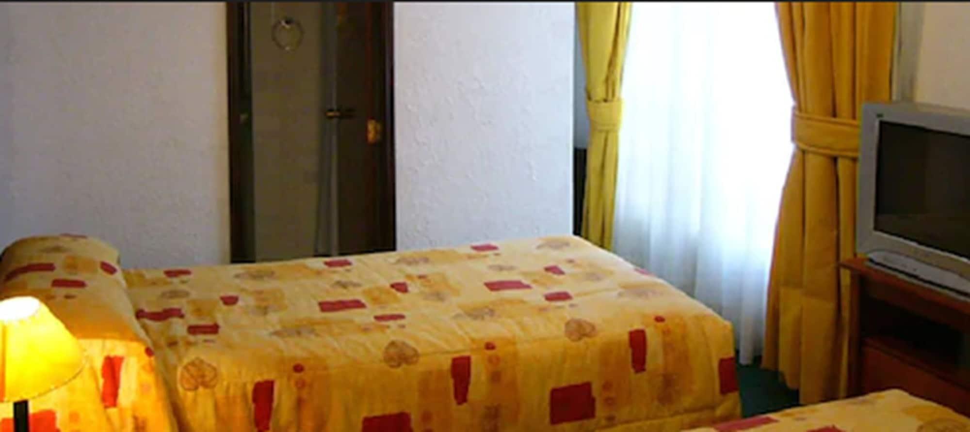 Hotel Alcala Del Rio Santiago Kültér fotó