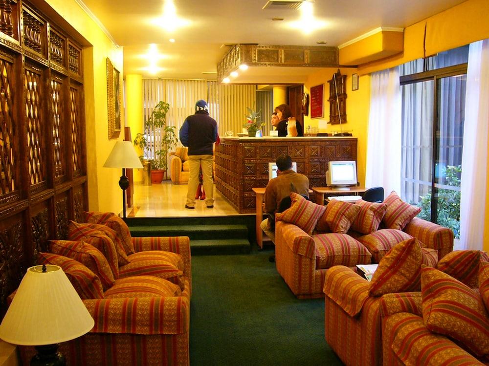 Hotel Alcala Del Rio Santiago Beltér fotó