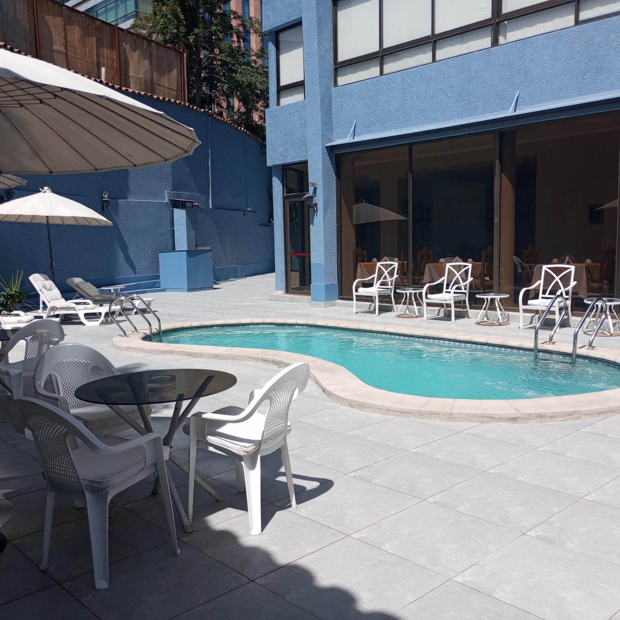 Hotel Alcala Del Rio Santiago Kültér fotó