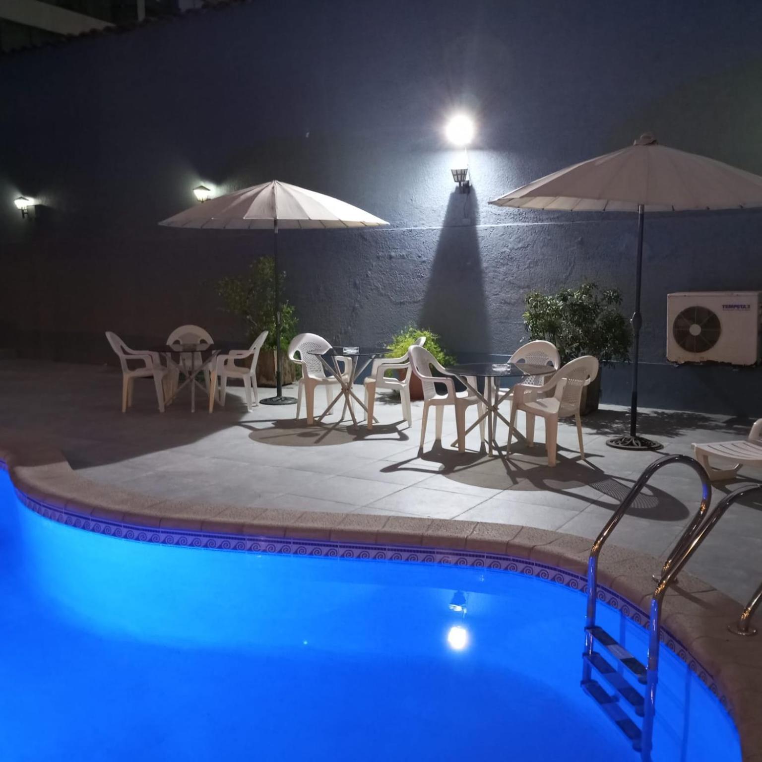 Hotel Alcala Del Rio Santiago Kültér fotó