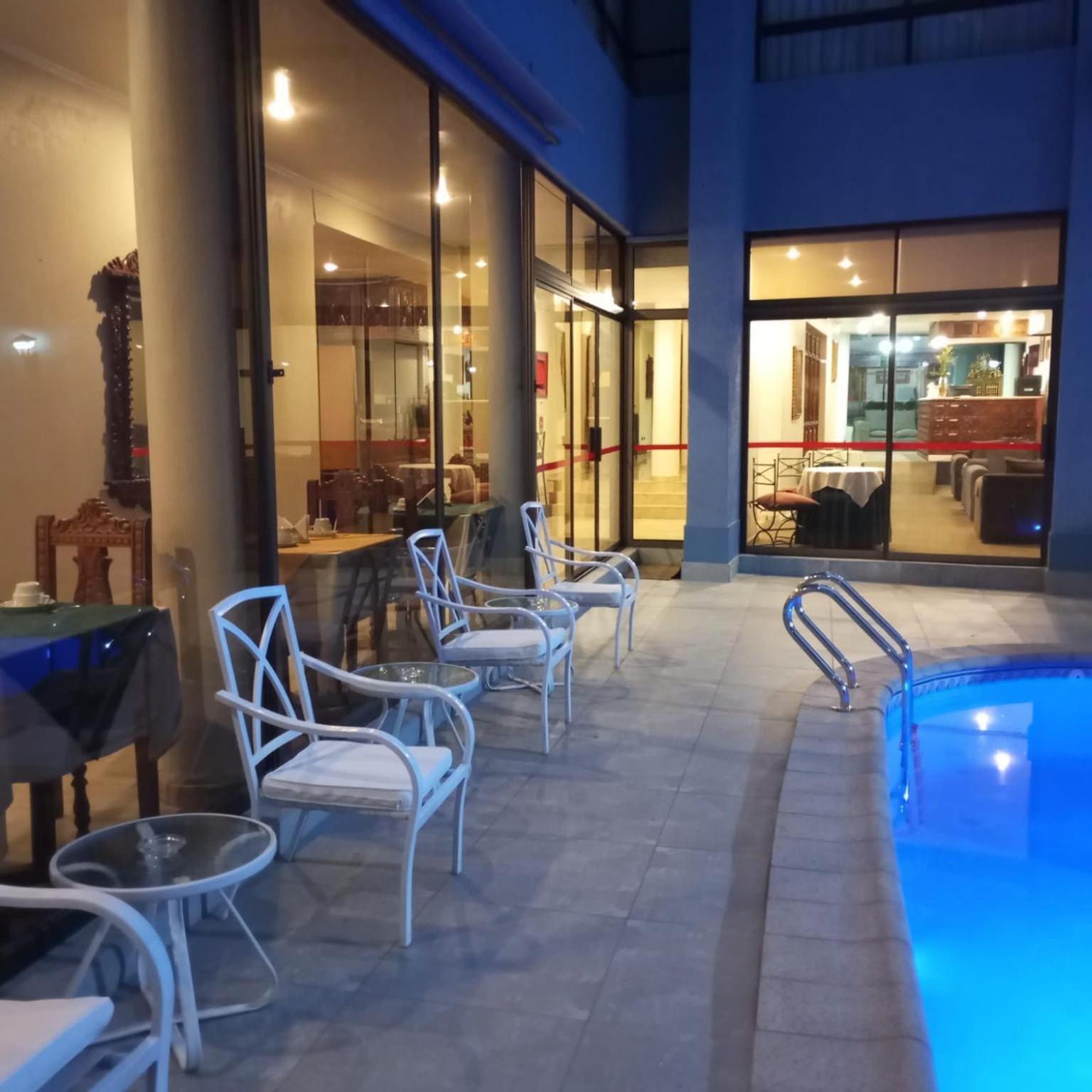 Hotel Alcala Del Rio Santiago Kültér fotó