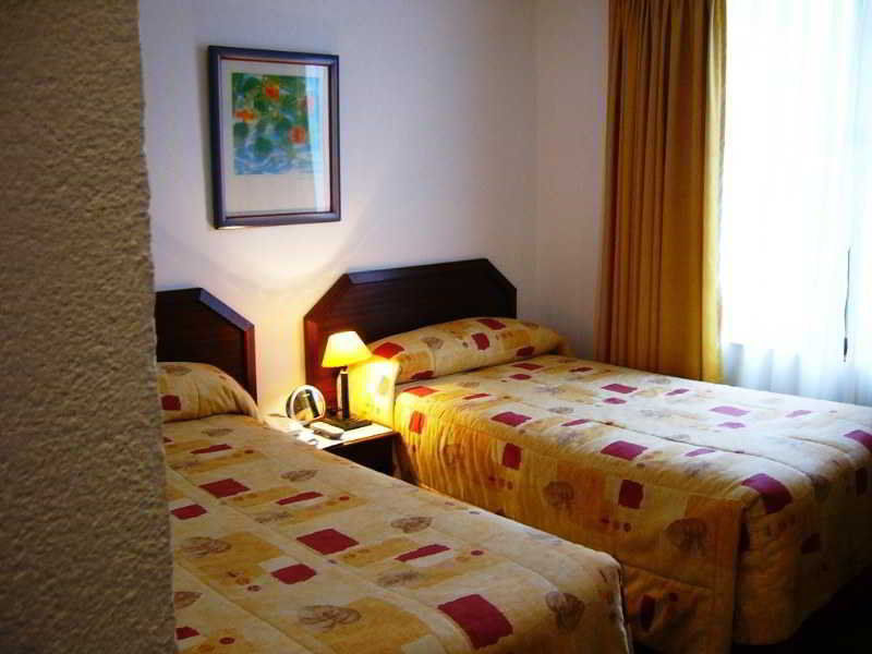 Hotel Alcala Del Rio Santiago Kültér fotó