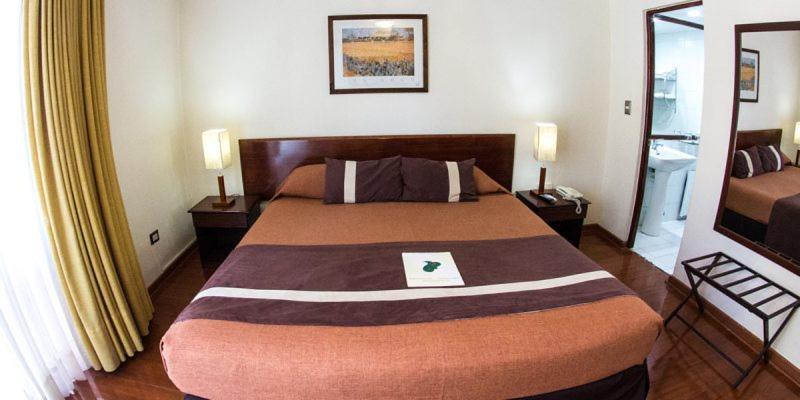 Hotel Alcala Del Rio Santiago Kültér fotó