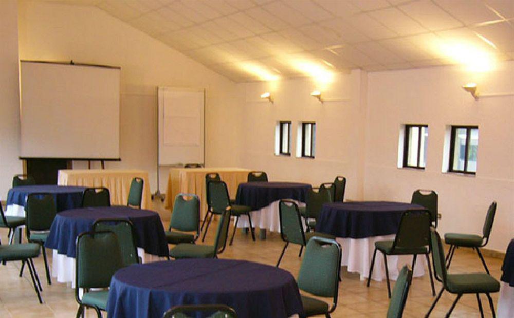 Hotel Alcala Del Rio Santiago Kültér fotó